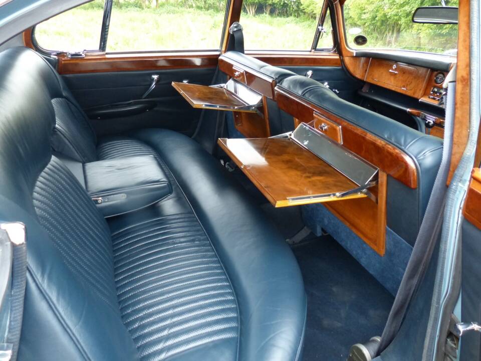 Image 12/16 of Jaguar 420 G (1969)