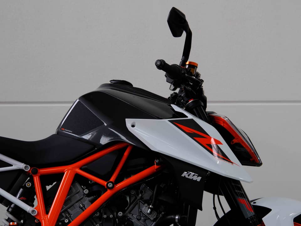 Image 13/83 of KTM 1290 Super Duke R (2018)
