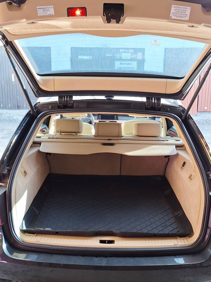 Image 12/14 of ALPINA B5 S Touring (2008)