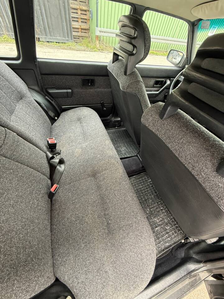 Image 22/54 of Volvo 245 GL (1990)