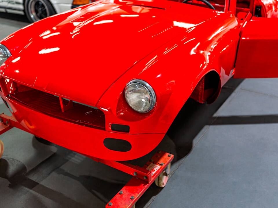 Image 3/22 de MG MGB GT V8 (1974)