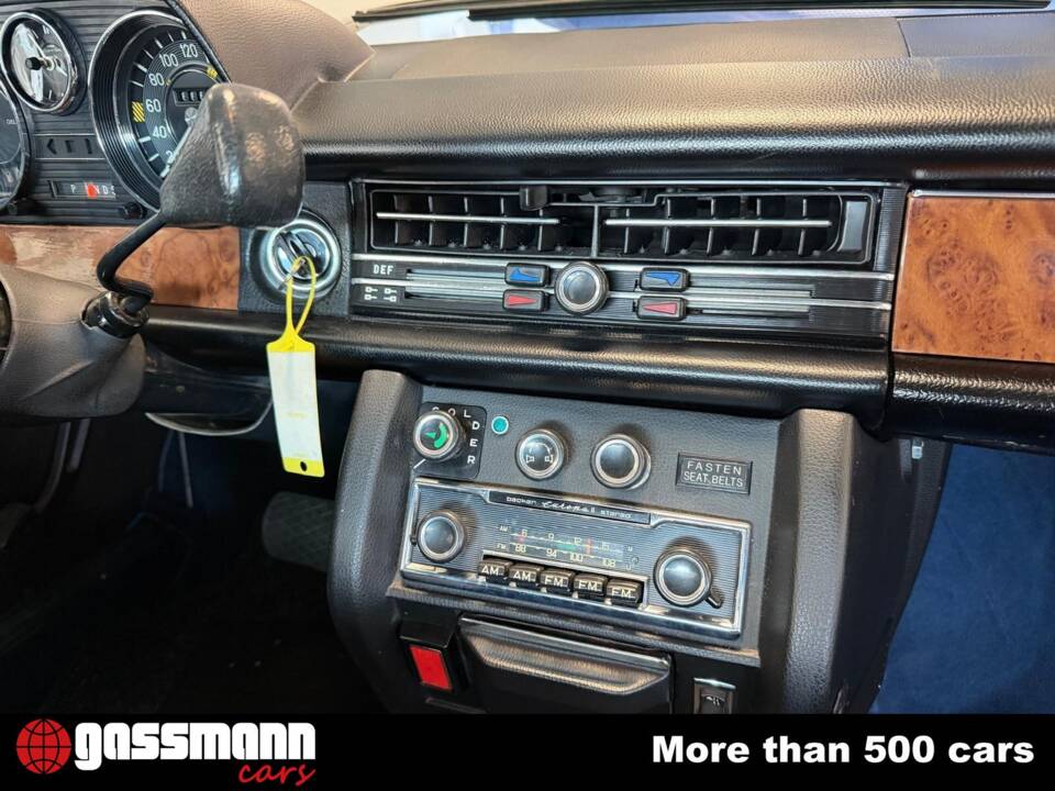 Image 1/4 de Mercedes-Benz 250 C (2.8) (1973)