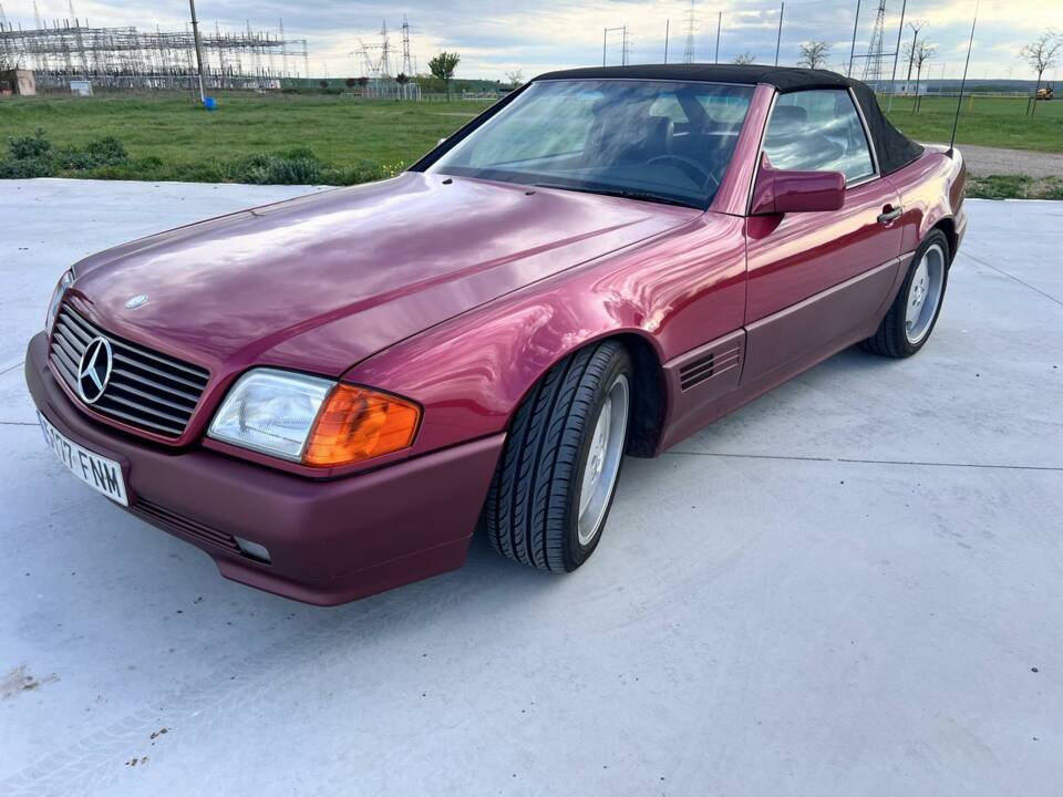 Image 15/30 of Mercedes-Benz 300 SL-24 (1992)