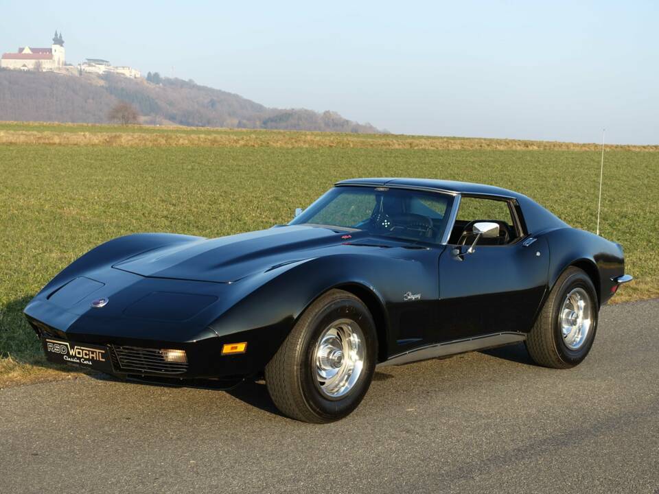 Image 2/23 of Chevrolet Corvette Stingray (1973)