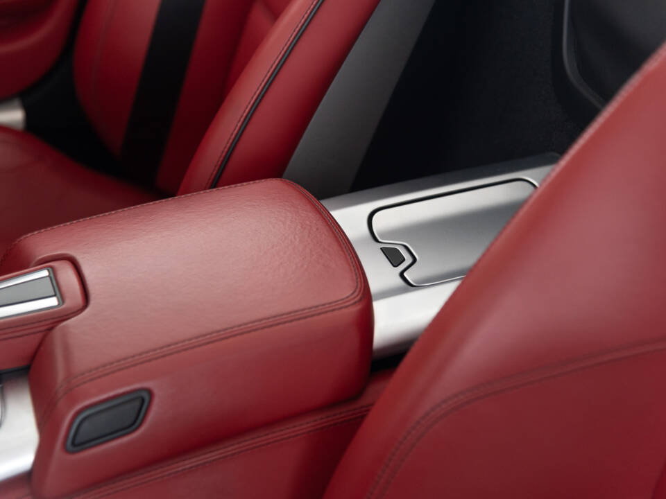 Image 35/48 of Mercedes-Benz SLS AMG Roadster (2012)