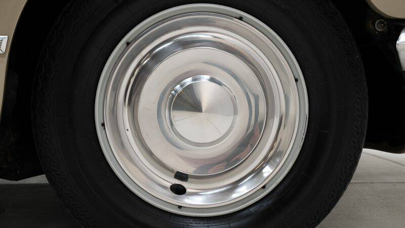 Image 11/15 of Citroën DS 21 (1970)