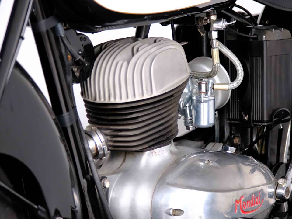 Image 30/68 of Mondial 160 Sport Lusso (1954)