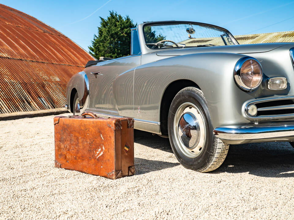 Image 20/37 of Lancia Aurelia B50 (1951)
