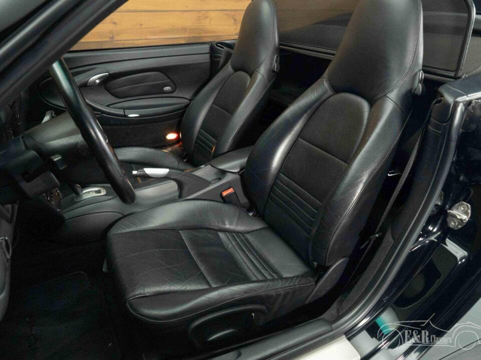 Bild 9/19 von Porsche 911 Carrera 4 (2001)