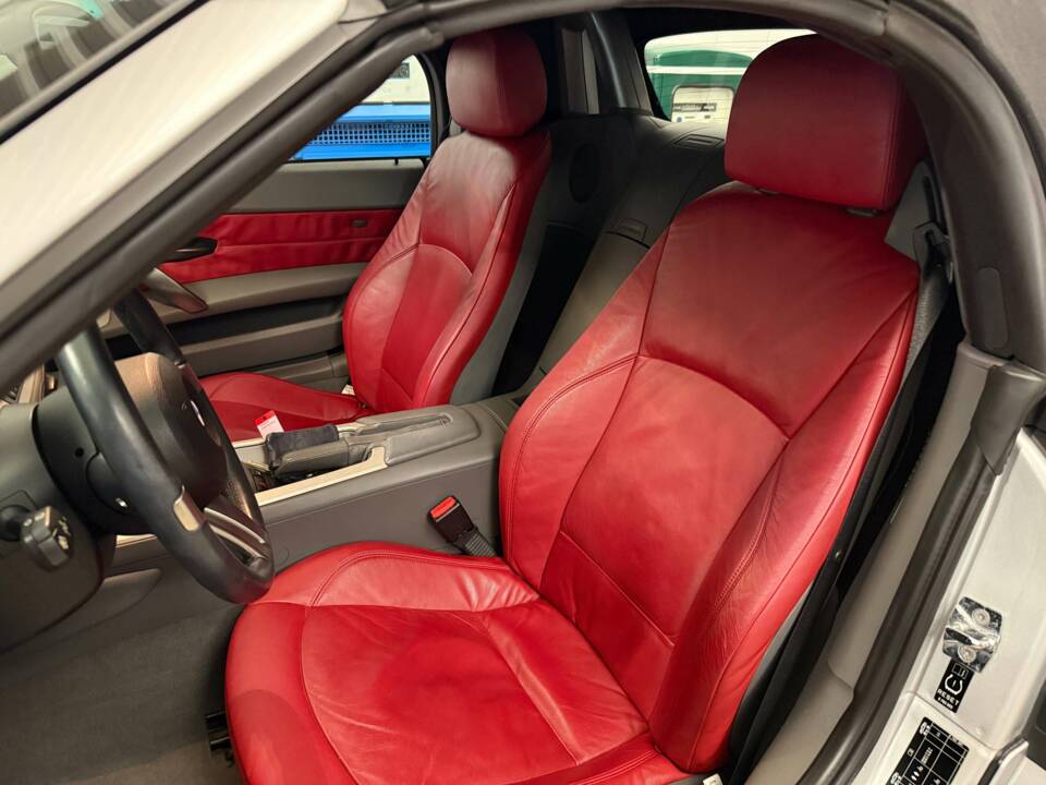 Imagen 7/21 de BMW Z4 3.0i (2003)