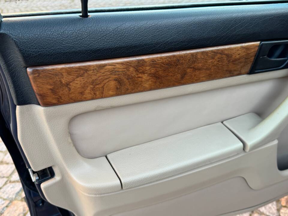 Immagine 15/99 di BMW 735i (1988)