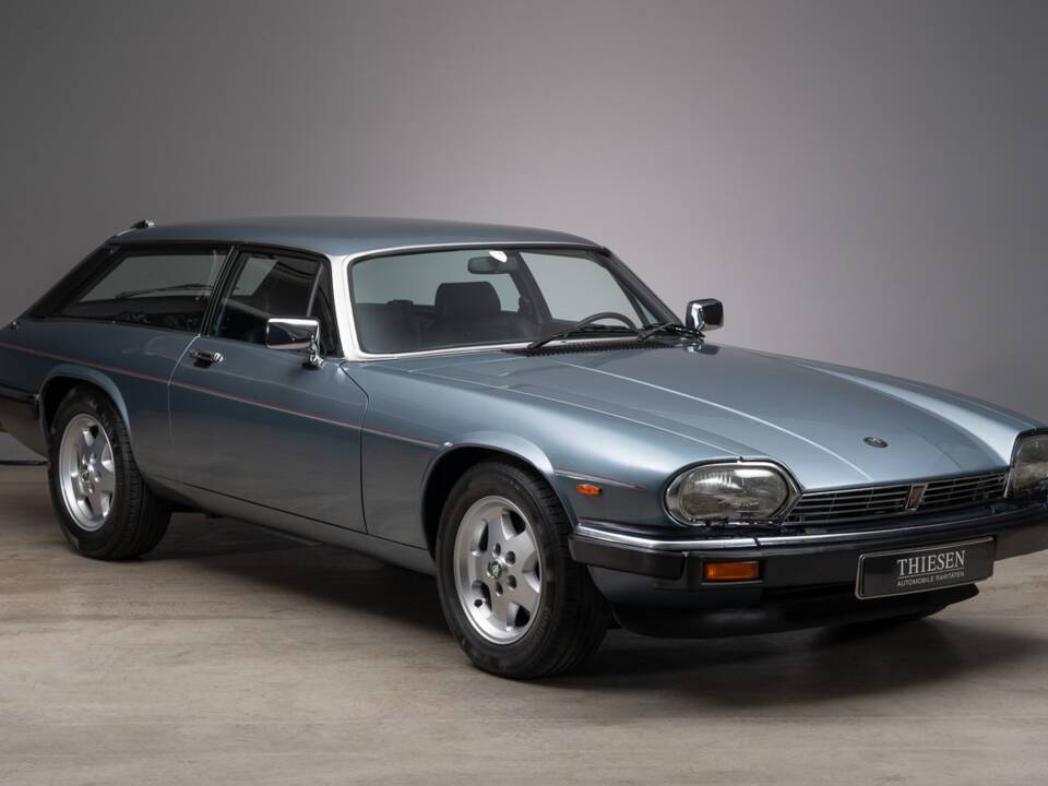 Image 3/26 of Jaguar XJ-S V12 Lynx Eventer (1985)