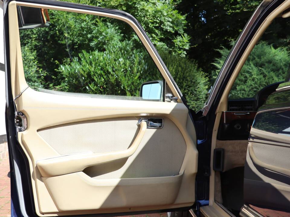 Image 50/57 de Mercedes-Benz 450 SEL 6,9 (1977)