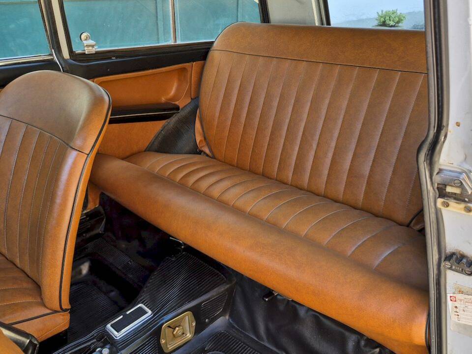 Image 23/43 of Autobianchi Bianchina Panoramica (1969)