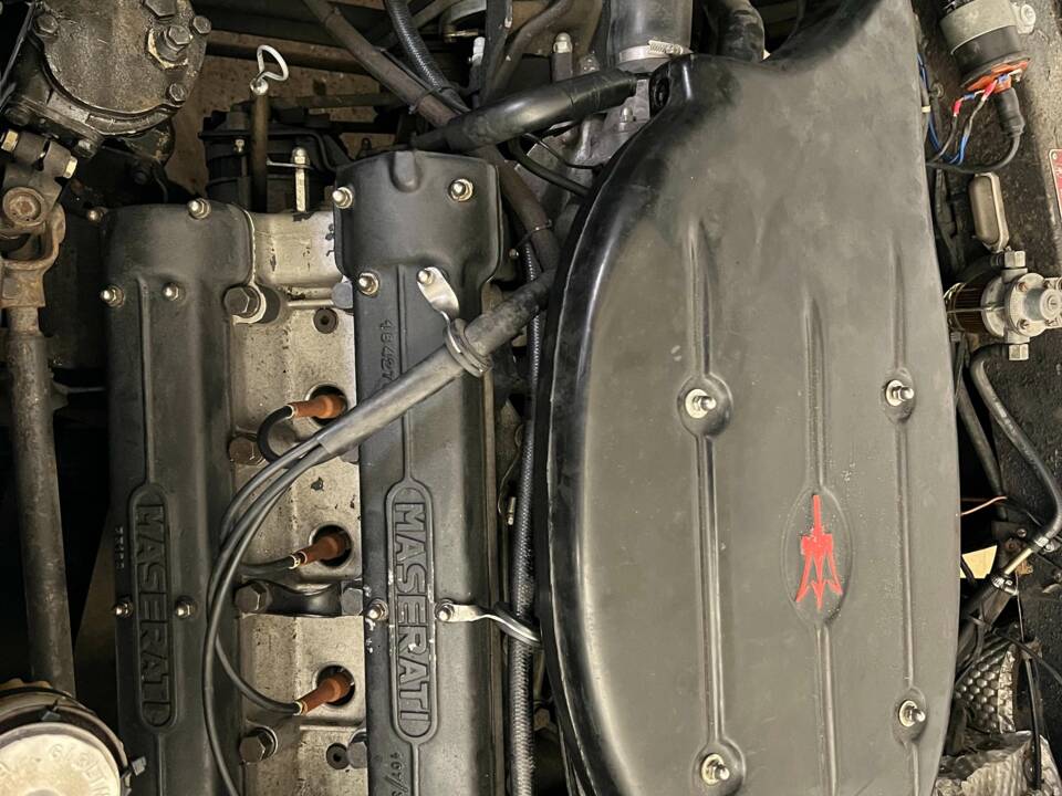 Image 5/16 of Maserati Indy 4200 (1970)