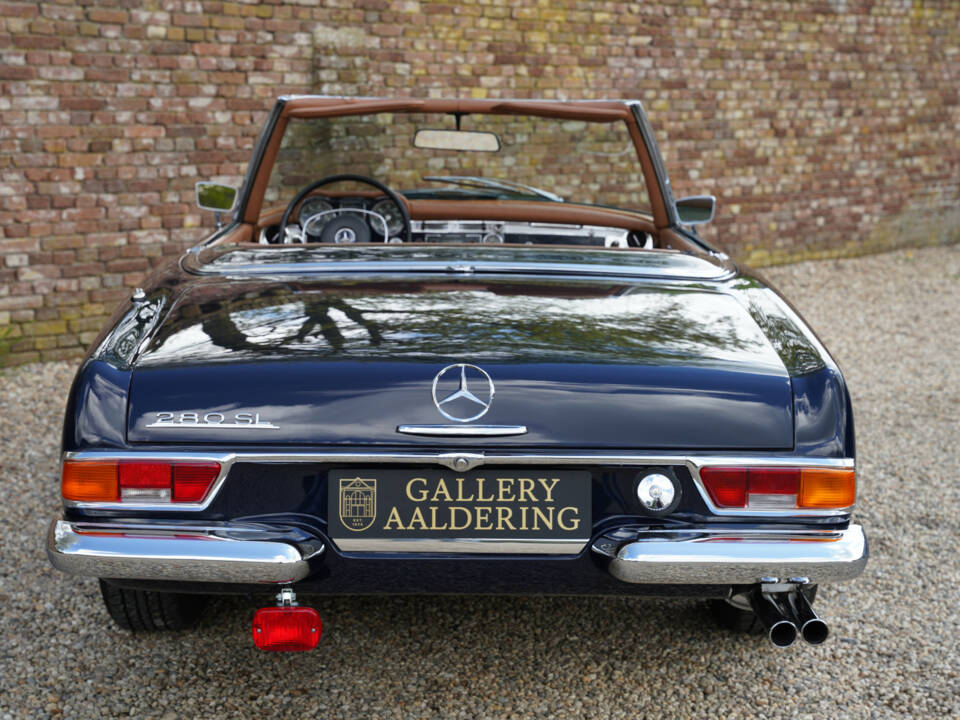 Immagine 6/50 di Mercedes-Benz 280 SL (1969)