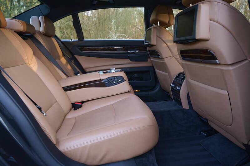 Image 33/50 de BMW 760Li (2011)