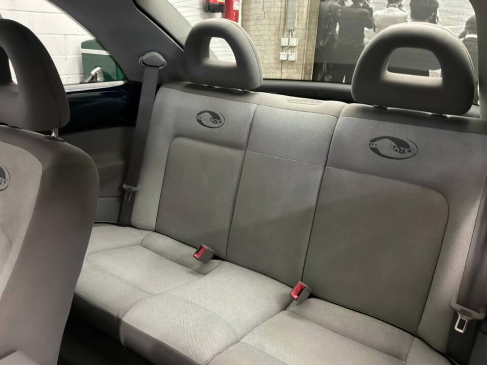 Bild 11/17 von Volkswagen New Beetle 1.4 (2002)
