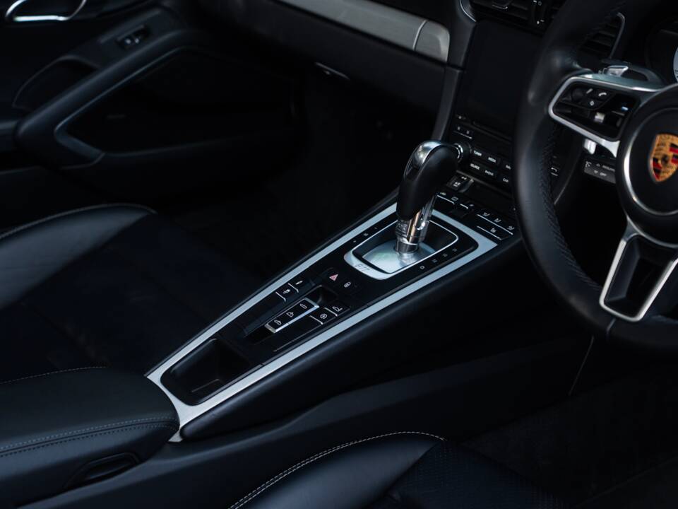 Bild 36/57 von Porsche 911 Carrera (2016)