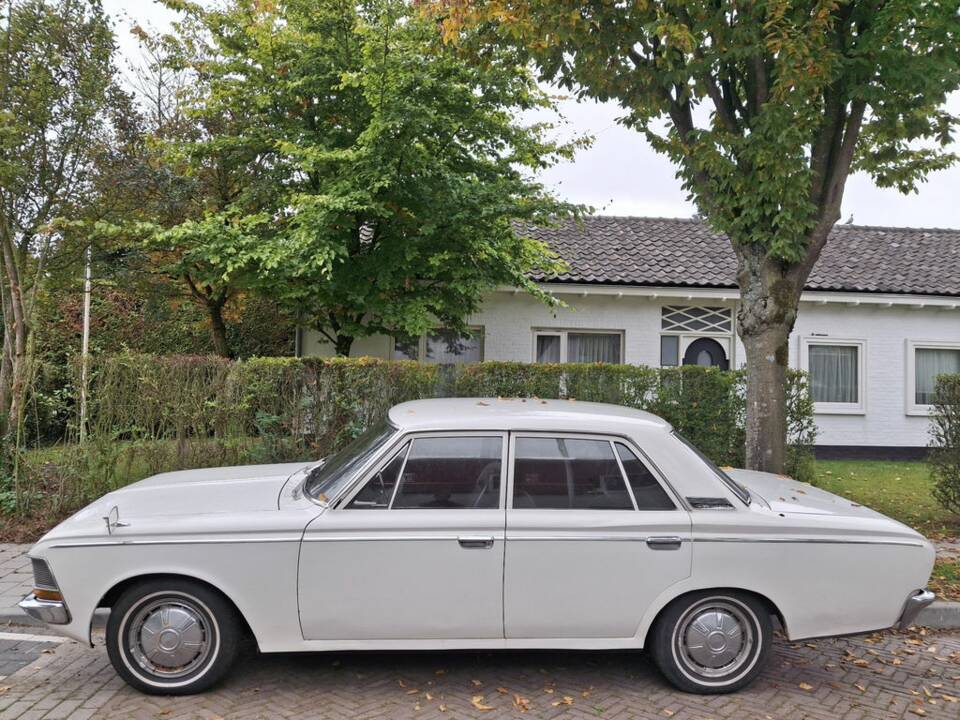 Bild 4/8 von Toyota Crown (1969)