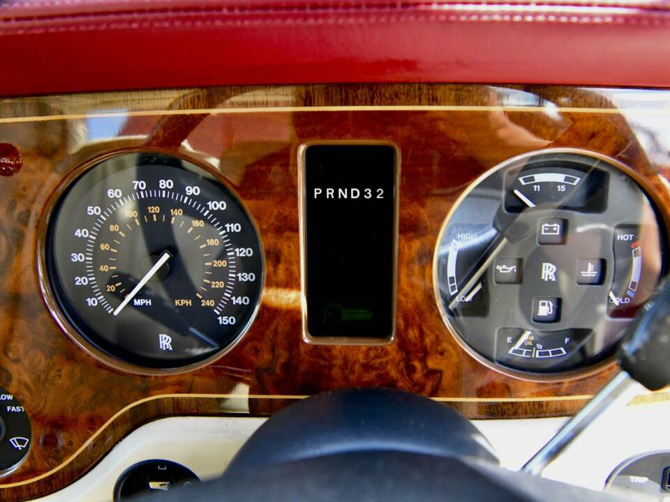 Image 48/50 of Rolls-Royce New Silver Dawn (1997)