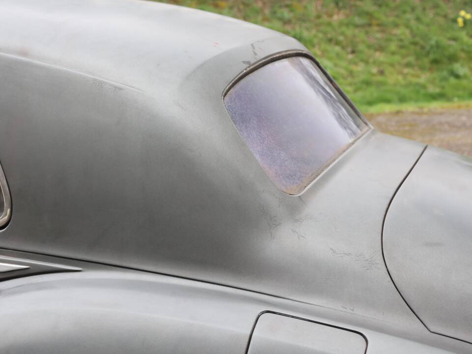 Image 41/50 of Bentley S 1 (1956)