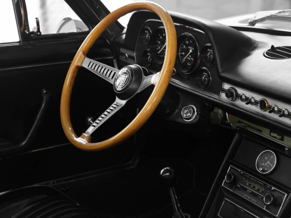 Image 29/50 of FIAT Dino Spider (1967)