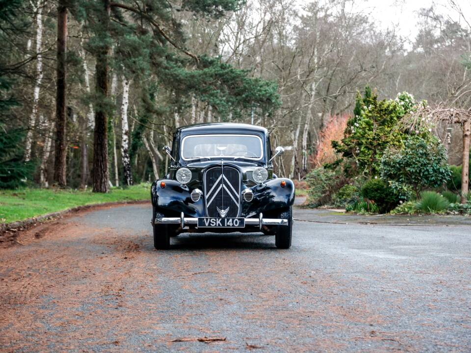 Immagine 20/37 di Citroën Traction Avant 11 BL (1955)