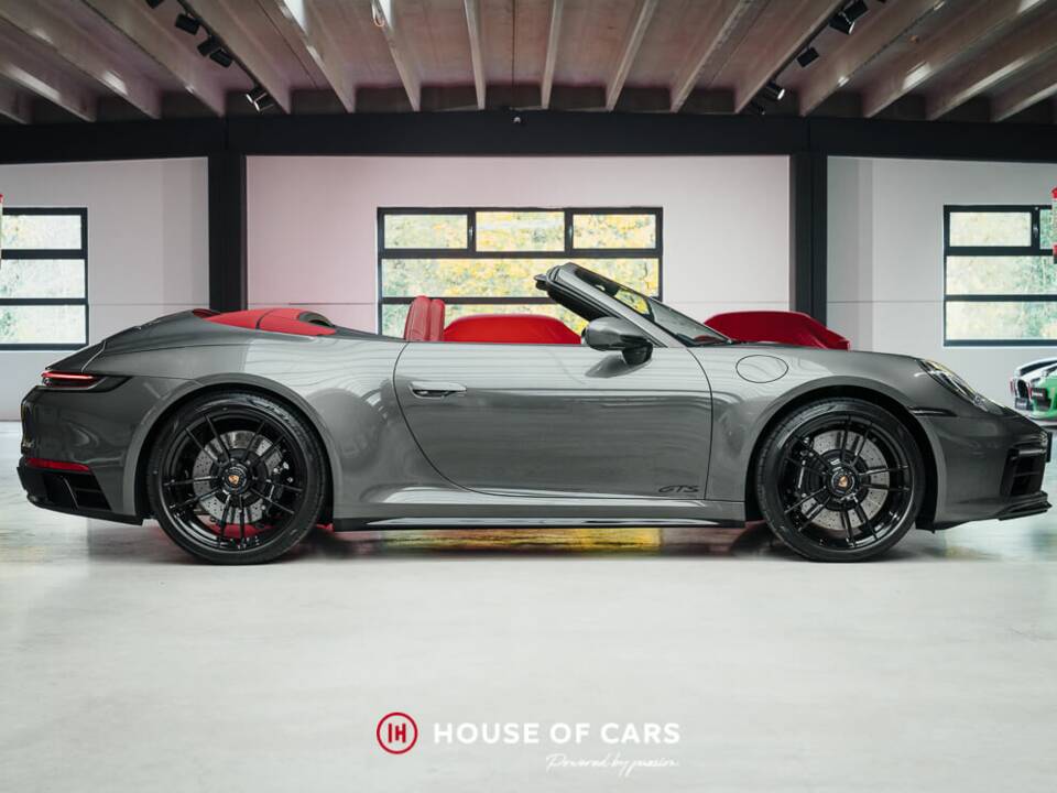 Image 5/25 of Porsche 911 Carrera 4 GTS (2022)