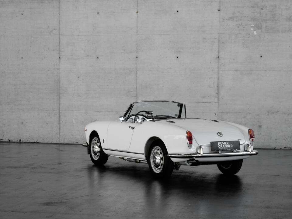 Afbeelding 8/48 van Alfa Romeo Giulia 1600 Spider (1963)