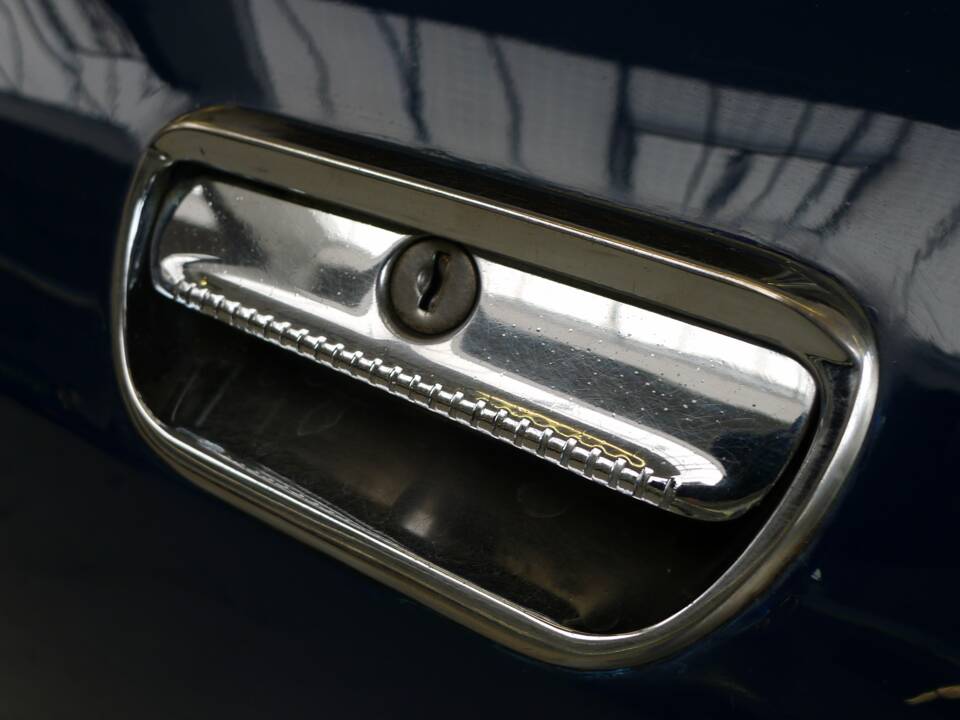 Image 37/42 of Alfa Romeo 2000 GT Veloce (1975)