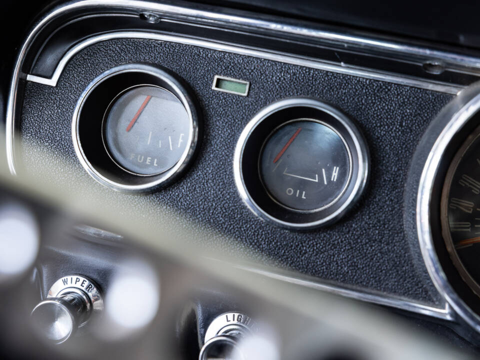 Immagine 16/31 di Ford Mustang GT (1966)