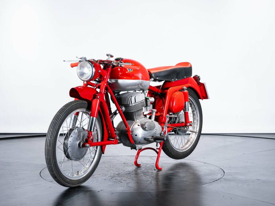 Image 7/47 of MV Agusta DUMMY (1957)