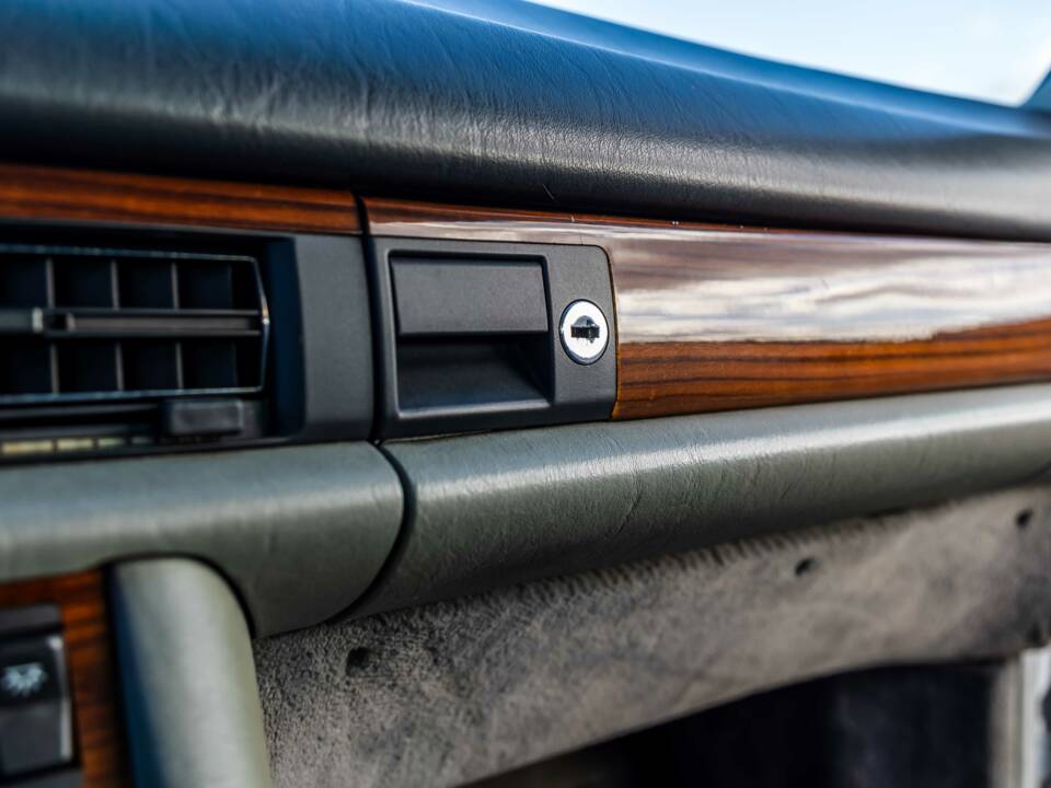 Image 96/175 of Mercedes-Benz 420 SE (1986)