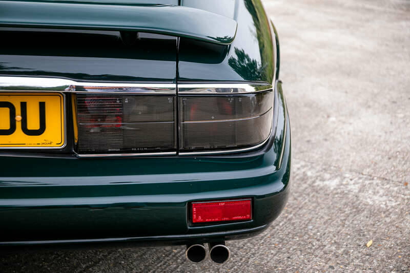 Image 31/45 de Jaguar XJRS 6.0 (1993)