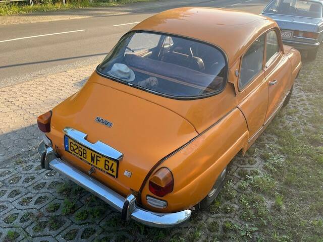 Image 2/18 of Saab 96 V4 (1974)