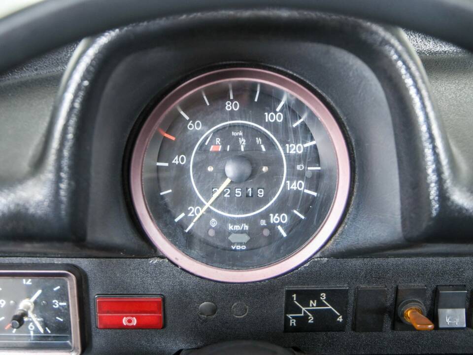 Bild 19/50 von Volkswagen Käfer 1303 LS (1976)