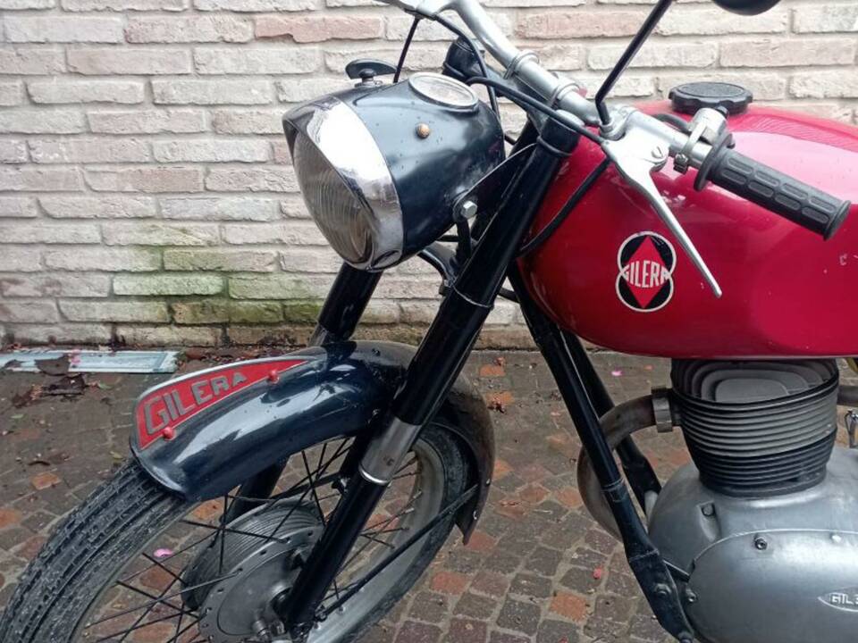 Image 2/6 of Gilera DUMMY (1956)