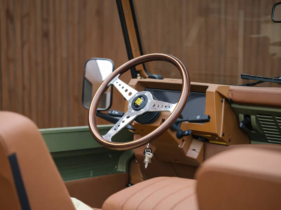 Bild 47/47 von Land Rover 90 (1990)