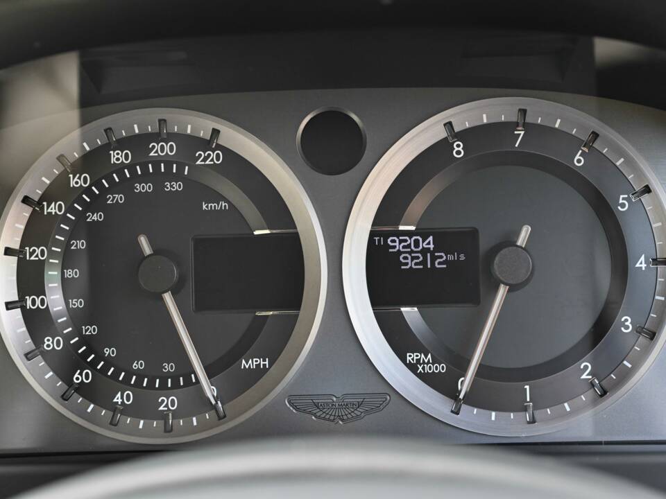 Bild 30/49 von Aston Martin DB 9 (2013)