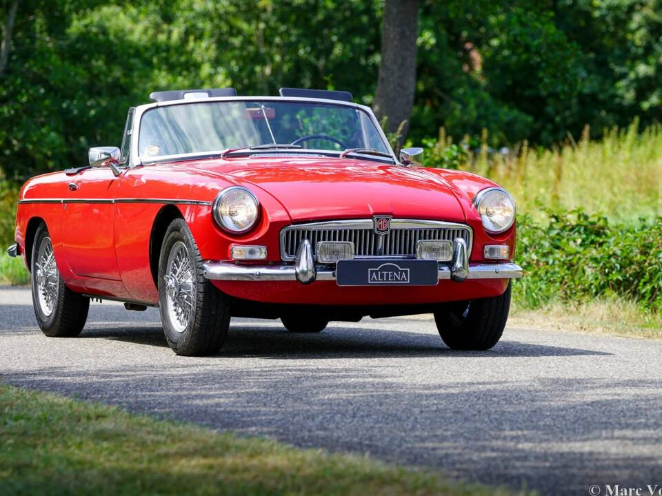 Image 3/39 de MG MGB (1964)