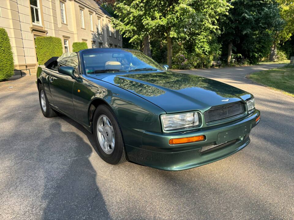 Immagine 1/10 di Aston Martin Virage Volante (1994)