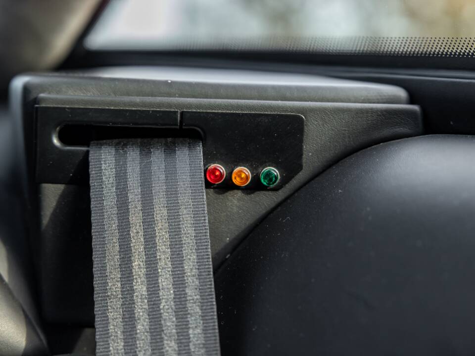 Imagen 37/58 de Aston Martin V8 Coupé (1997)