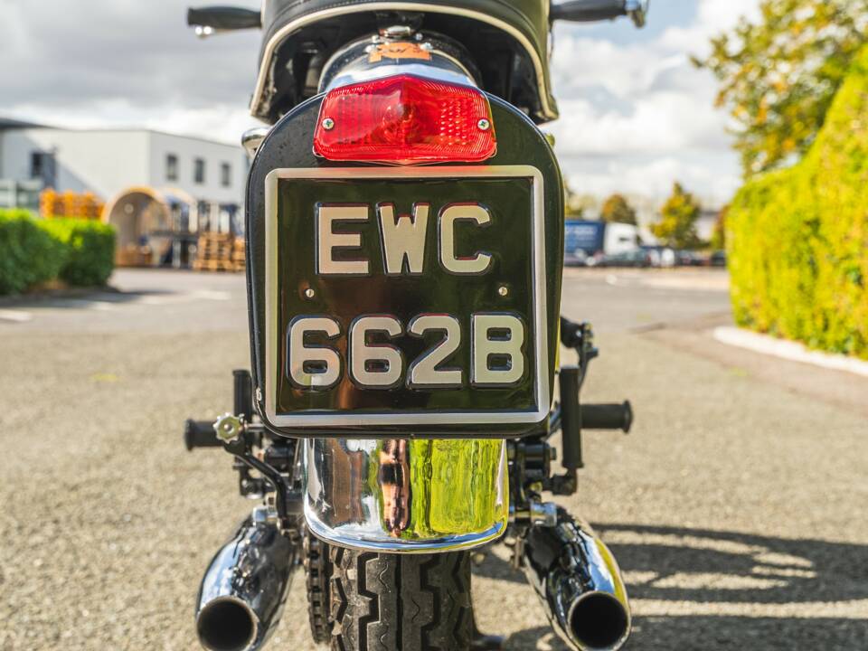 Image 6/10 of Norton 650 SS (1964)