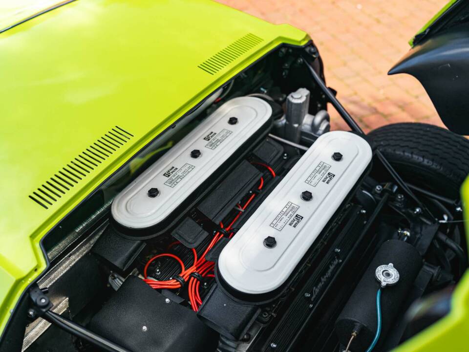 Bild 24/30 von Lamborghini Miura P 400 S (1968)