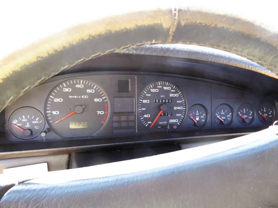 Bild 10/29 von Audi 100 Avant - 2.3 E (1990)
