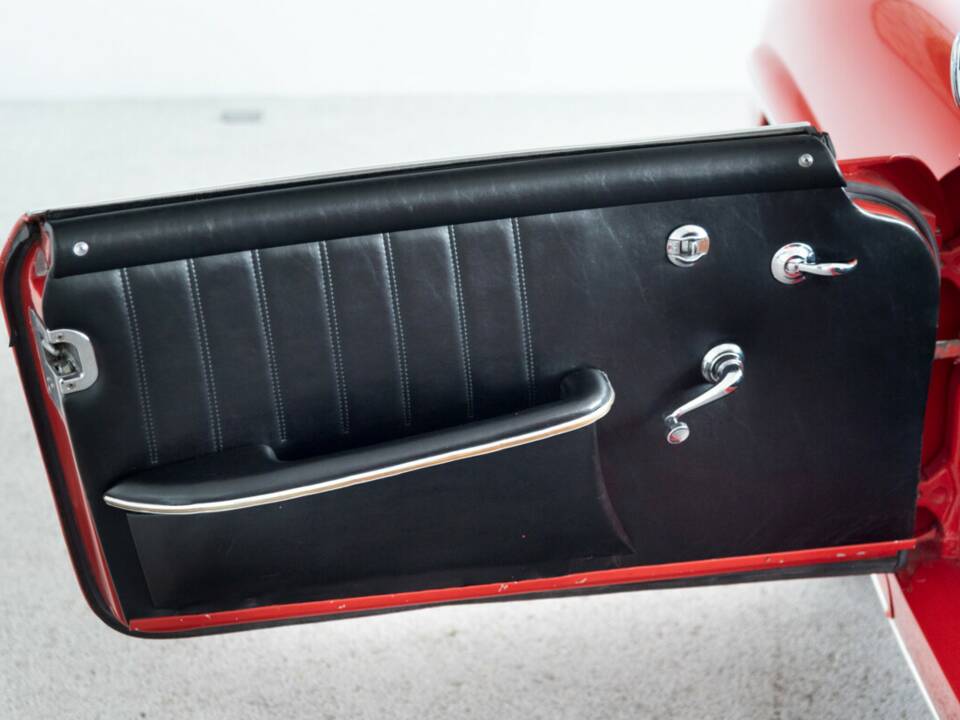 Image 21/35 of Mercedes-Benz 190 SL (1962)