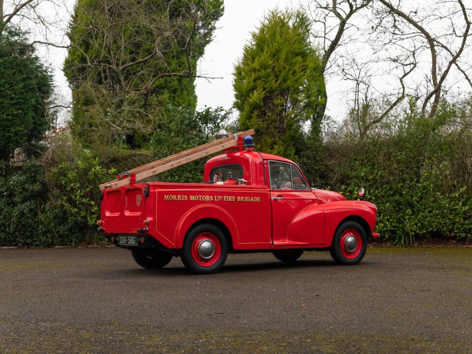 Image 27/50 of Morris Minor 1000 (1969)