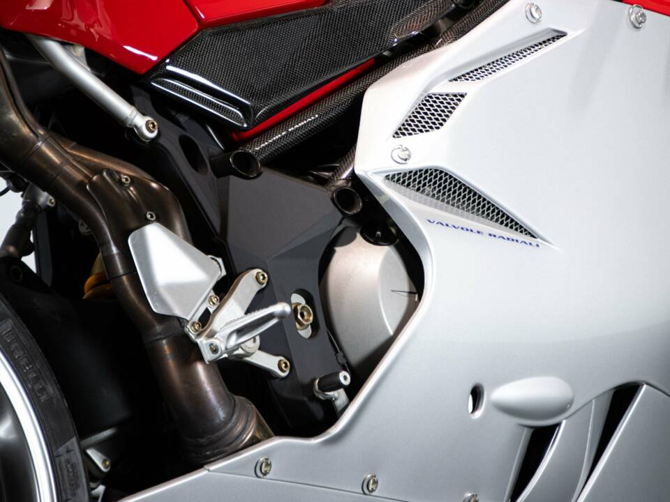 Image 9/50 de MV Agusta DUMMY (2004)