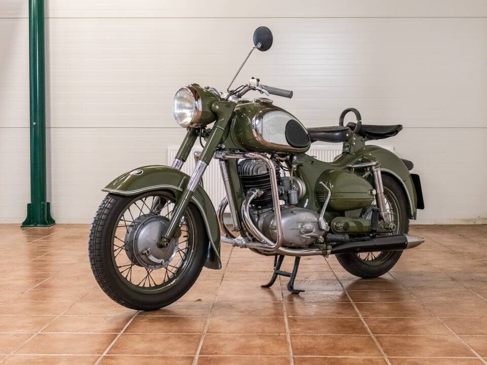 Image 1/11 de Puch 250 SG (1955)